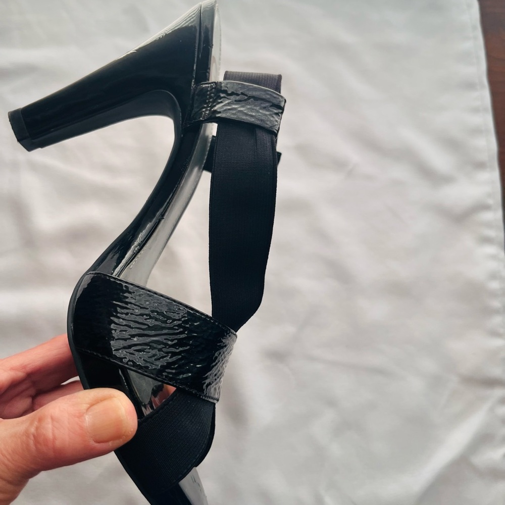 Gianni Bini Glossy Black Heels Size 7.5